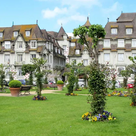Jean Mermoz By Interhome Apartment Deauville